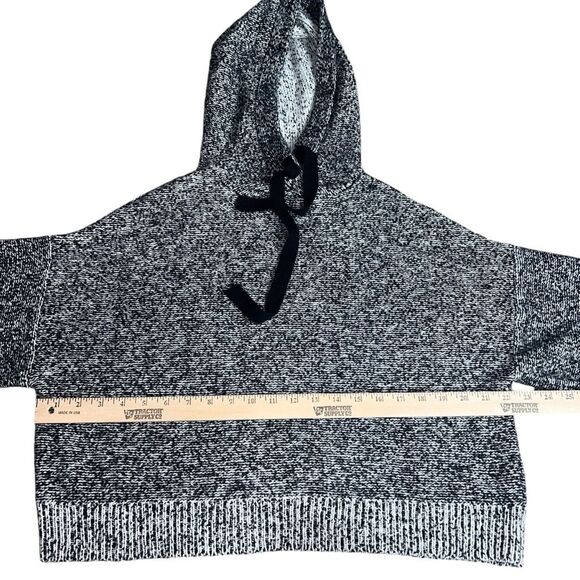 Kaisley Cropped Hooded Sweater Large Dropped Sleeves Black White - Picture 9 of 11